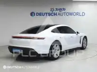 2022 Porsche Taycan