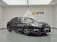 2022 Porsche Panamera