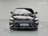 2022 KIA K8