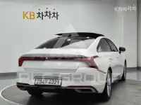 2022 KIA K8