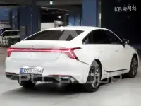 2022 KIA K8