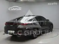 2022 KIA K8