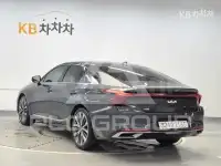 2022 KIA K8