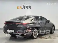 2022 KIA K8