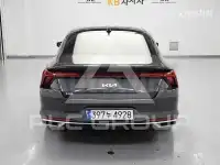 2022 KIA K8