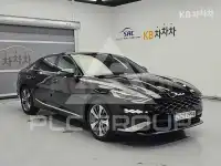 2022 KIA K8