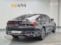 2022 KIA K8