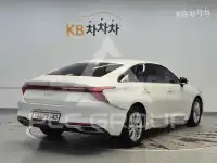 2022 KIA K8