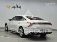 2022 KIA K8