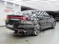 2022 KIA K8