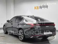2022 KIA K8