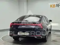 2022 KIA K8
