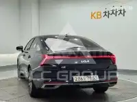 2022 KIA K8