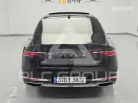 2022 Genesis G90