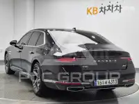 2022 Genesis G90