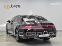 2022 Genesis G90