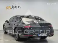 2022 Genesis G90