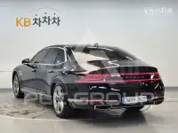 2022 Genesis G90