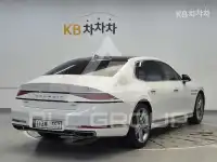 2022 Genesis G90