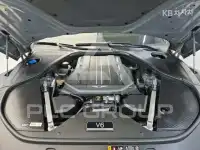 2022 Genesis G90