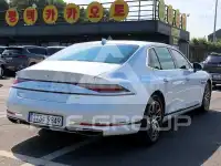 2022 Genesis G90