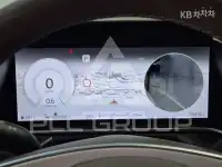 2022 Genesis G90