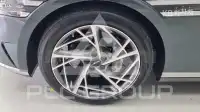2022 Genesis G90