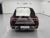 2022 Genesis G90