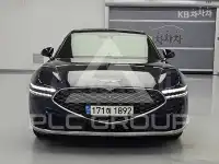 2022 Genesis G90