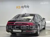 2022 Genesis G90