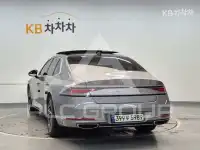 2022 Genesis G90