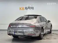2022 Genesis G90