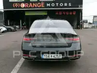 2022 Genesis G90