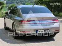 2022 Genesis G90