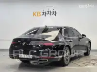 2022 Genesis G90