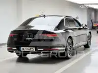 2022 Genesis G90