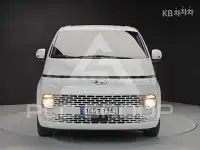 2022 Hyundai Staria