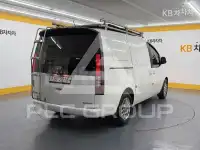2022 Hyundai Staria