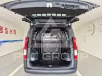 2022 Hyundai Staria