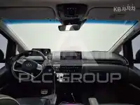 2022 Hyundai Staria