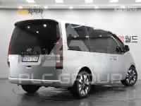 2022 Hyundai Staria