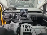 2022 Hyundai Staria