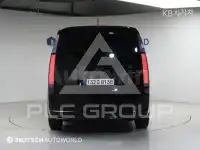 2022 Hyundai Staria