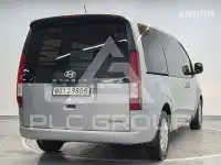 2022 Hyundai Staria