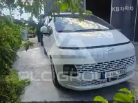 2022 Hyundai Staria