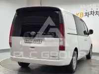 2022 Hyundai Staria