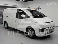 2022 Hyundai Staria