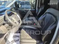 2022 Hyundai Staria