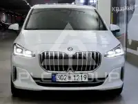 2023 BMW 218