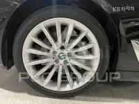 2023 BMW 523